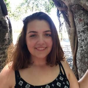 Meet your Posher, Maeve